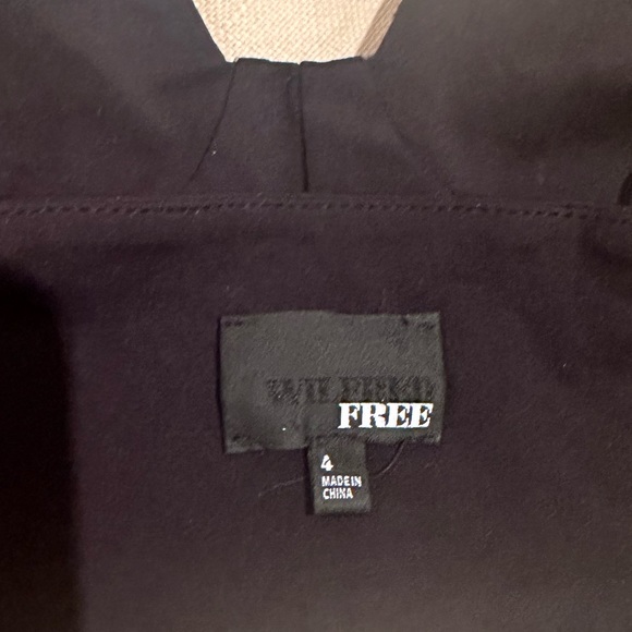 ARITZIA Wilfred Free Ling Bustier Crop Top Blk Sz 4 - Picture 8 of 8